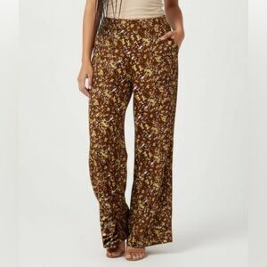 3 for $10 NWT SHEIN Brown Flowerd Women’s Pants